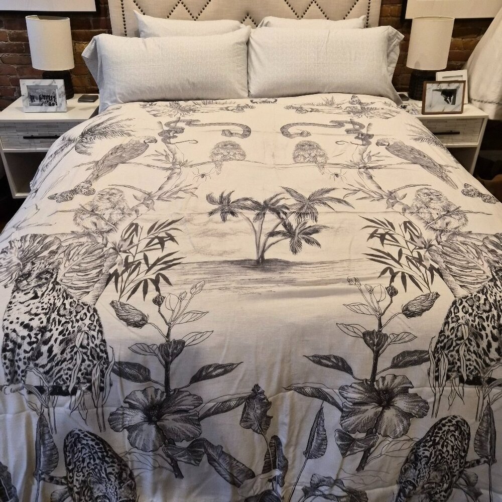 CB2 x Matthew Williamson Midnight Jungle Linen King Duvet Cover + 2 Std. Shams